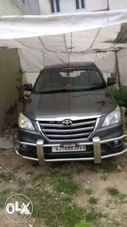  Toyota Innova diesel  Kms