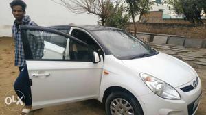  Hyundai I20 petrol  Kms