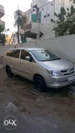 Toyota Innova 2.5 E Ps 7 Str Bs-iii, , Diesel