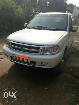 Excellent condition TATA SAFARI  kms