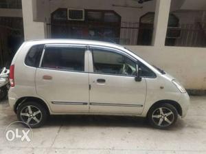  Maruti Suzuki Zen Estilo petrol  Kms