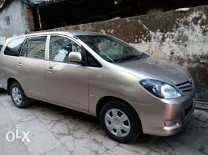 Toyota Innova 2.5 G4 8 Str, , Diesel