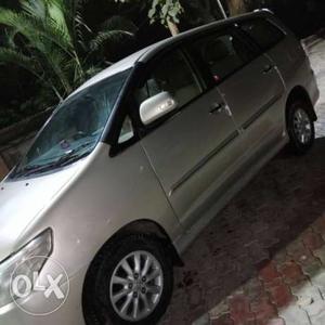  Toyota Innova diesel  Kms