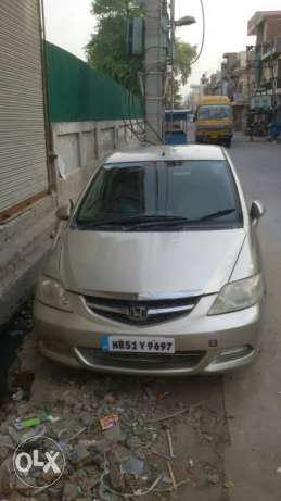  Honda City Zx cng  Kms