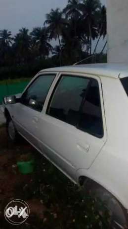 Peugeot 309 GLD with out engine, entire body