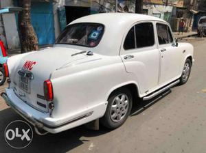 Hindustan Motors Ambassador Classic  Isz Mpfi Ps, ,