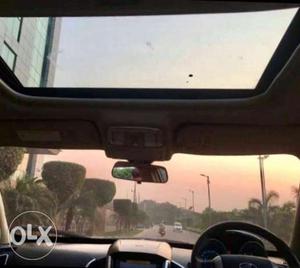  W10 sunroof Xuv500 diesel  Kms