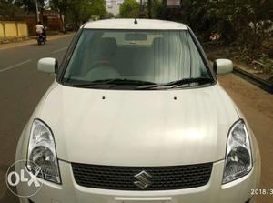  Maruti Suzuki Swift white good condition