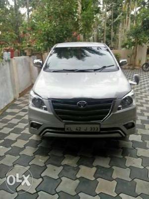  Toyota Innova diesel 2 Kms