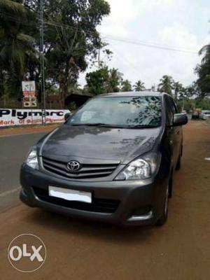  Toyota Innova diesel  Kms