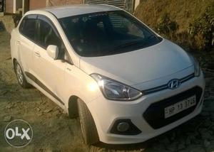 Hyundai Xcent SX  top modal petrol car  km