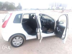 Ford Figo Duratec Petrol Zxi , Petrol