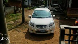  Honda Amaze petrol  Kms