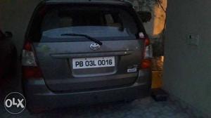 Toyota Innova diesel  Kms  contact.5