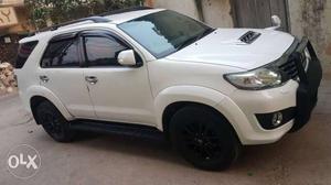  Toyota Fortuner diesel  km..done show room track
