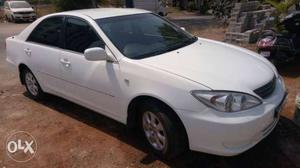  Toyota Camry cng  Kms