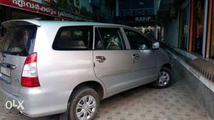  Toyota Innova diesel  Kms