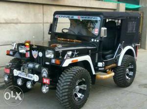 Any type jeeps ready on order 4×4. 2 wheel a.c