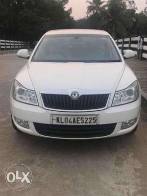 Skoda Laura Elegance 2.0 Tdi Cr Mt, , Diesel