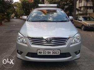 Toyota Innova 2.5 V 8 Str, , Diesel