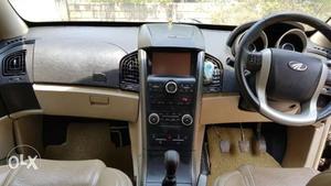 XUV W8 with Back Seat 2 Video Displays