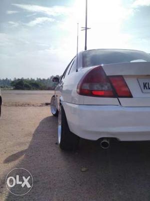  Mitsubishi Lancer petrol  Kms