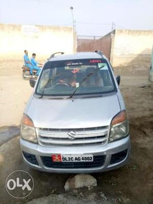 Car wagno r cng on paper pass urgently sell