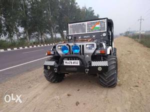  Mahindra Others diesel 122 Kms