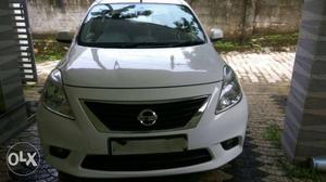  Nissan Sunny petrol  Kms Xv varient,Full option