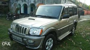 Mahindra Scorpio 2.6 Turbo 9 Seater ()