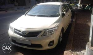 Excellent Toyota Corolla Altis G  Diesel Pearl White