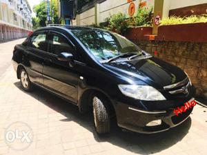 Excellently maintained with all accessories Honda City for
