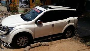 Urgent sale xuv 500 W model