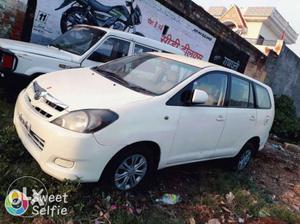  Toyota Innova petrol 15 Kms