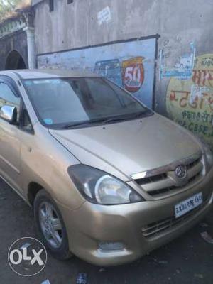  Toyota Innova diesel  Kms