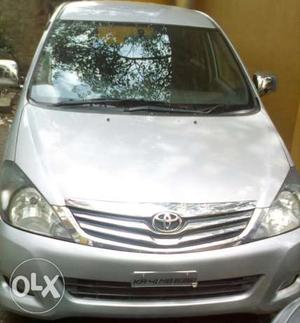  Toyota Innova diesel  Kms