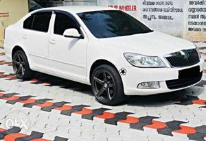 Skoda Laura Ambiente 2.0 Tdi Cr At, , Diesel