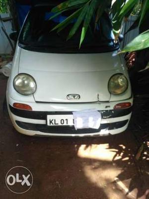 White color daeewoo matiz petrol with centeral