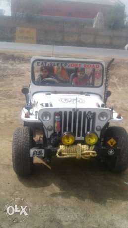 Jeep in very good condition.. new tyre.with bass