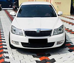 Skoda Laura Ambiente 1.9 Tdi At, , Diesel