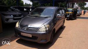 Toyota Innova V diesel 0f  year