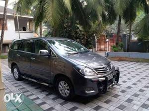  Toyota Innova diesel  Kms kerala v