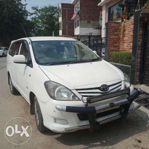  Toyota Innova diesel  Kms