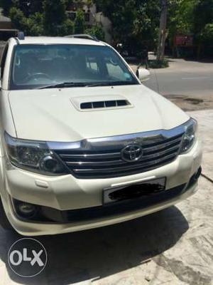 Toyota Fortuner diesel  Kms done  year 4,4 manual