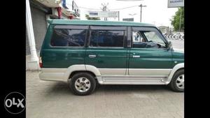 Toyota Qualis RS E model good condition accident free