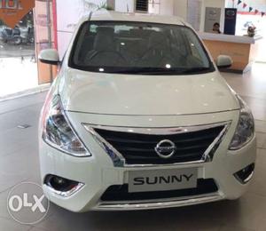 Nissan Sunny petrol 50 Kms  year automatic full option