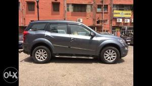 Mahindra XUV500 W model good condition single owner