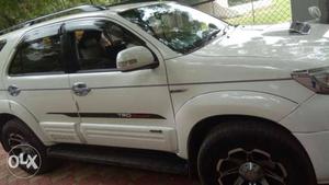 Toyota Fortuner 4x2 Automatic. TRD kit. excellent condition.