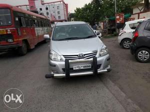 Toyota Innova 2.5 V 8 Str, , Diesel