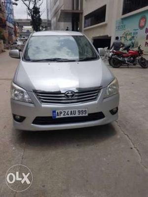  Toyota Innova diesel  Kms